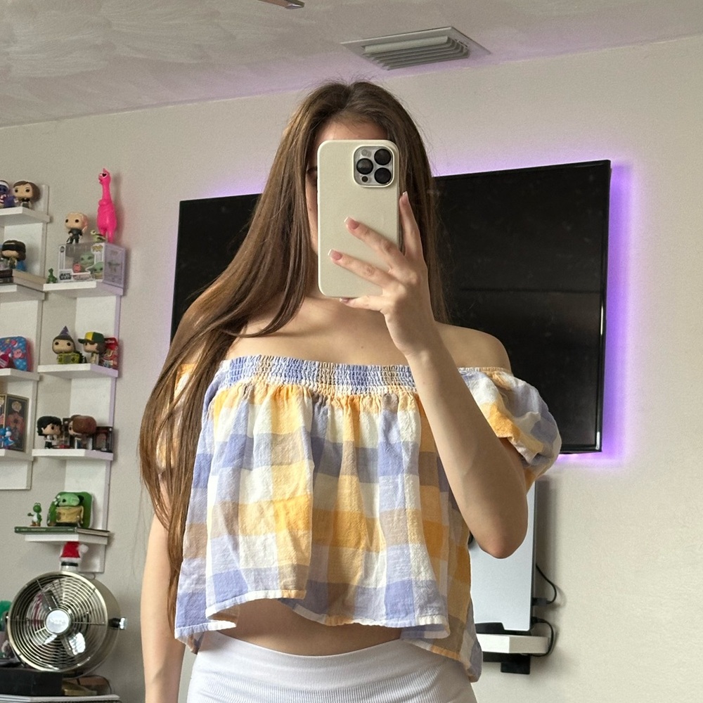 Squared off shoulder top